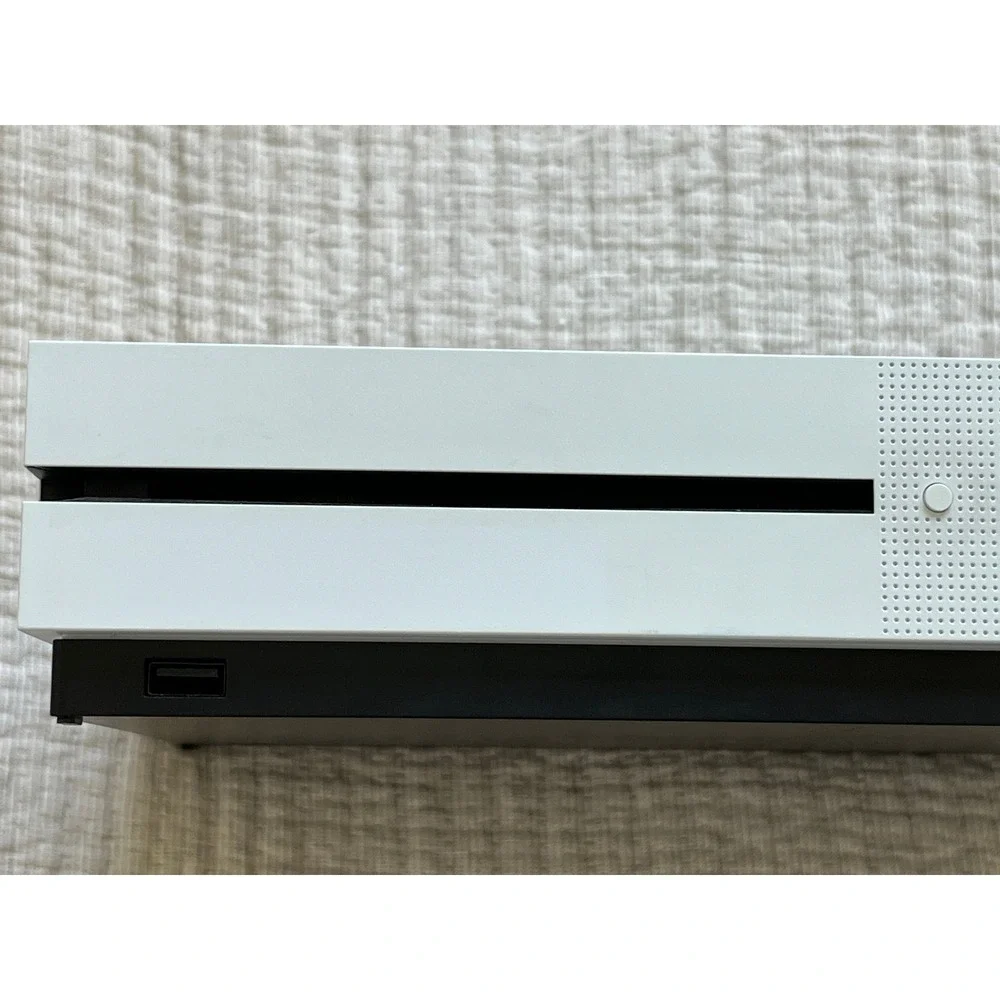 Microsoft Xbox One S 500GB Console Model 1681 Robot White w/ Power & HDMI Cables